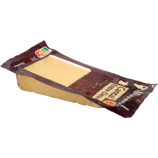 Auchan Prémium MMM! Cantal közepesen hosszú ideig érlelt sajt OEM 250 g